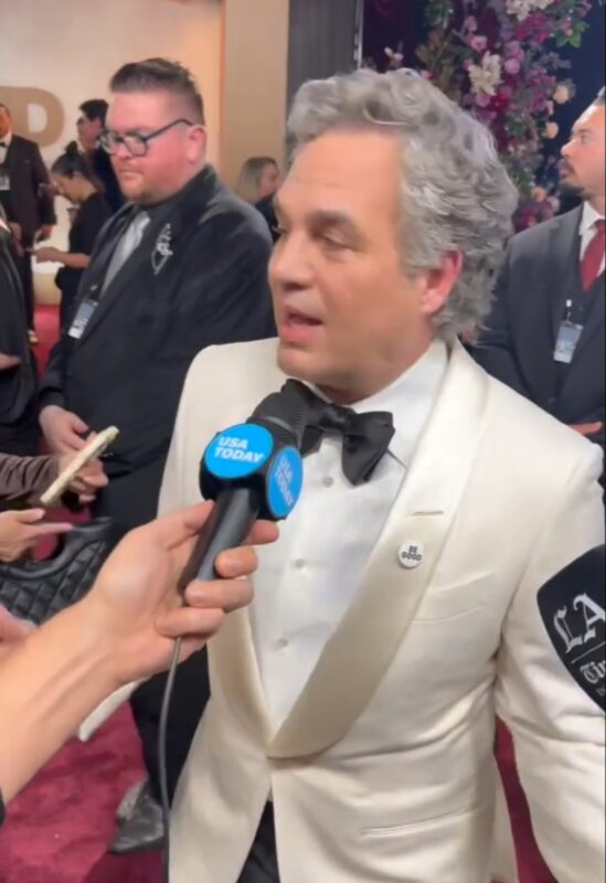 Mark Ruffalo BE GOOD Pin Button