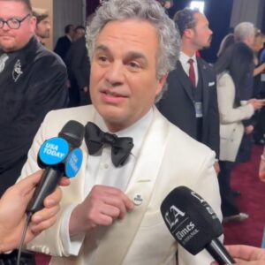 Mark Ruffalo BE GOOD Pin Button